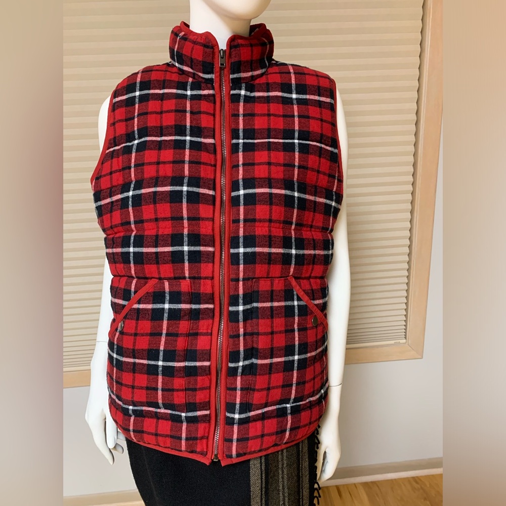 A.n.d. Women’s Quilted Vest Red/Black Good Condition Size XL